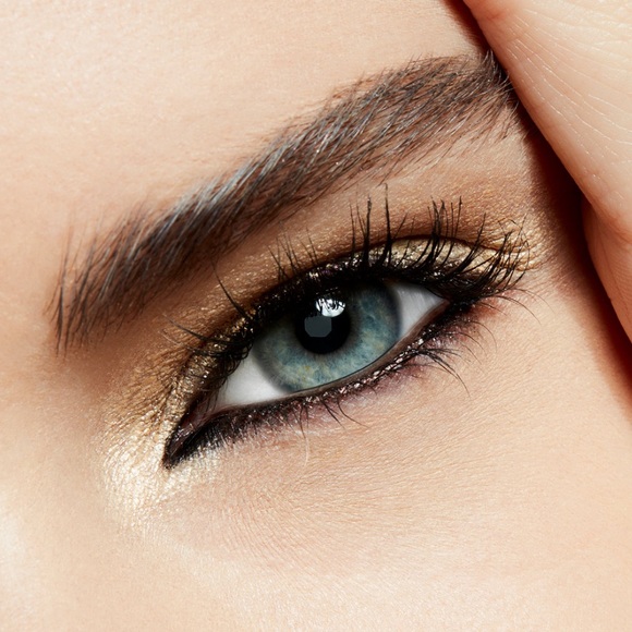 โญ๏ธ KISS OF KLIMT a MAC DAZZLESHADOW EXT SHADOW. **NEW: 50% OFF RETAIL. LMTD Qty! - Picture 3 of 9